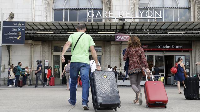 Les trois femmes interpellées jeudi dans l'Essonne prévoyaient commettre un attentat à la gare de Lyon à Paris. [afp - François Guillot]