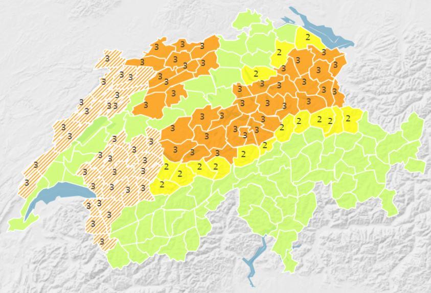 Carte des dangers d'orage et de pluie, mise à jour le 8 juin à 15h01. [MétéoSuisse]