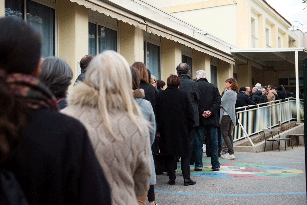 Un bureau de vote à Marseille. [AFP - bertrand Langlois]
