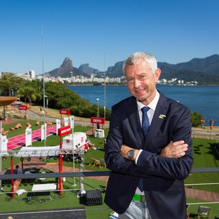 Le chef de Présence Suisse Nicolas Bideau devant la Maison de la Suisse à Rio de Janeiro. [KEYSTONE - STR - PRAESENZ SCHWEIZ/HOUSE OF SWITZE]