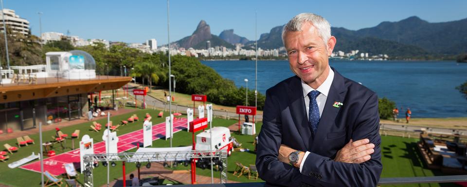 Le chef de Présence Suisse Nicolas Bideau devant la Maison de la Suisse à Rio de Janeiro. [KEYSTONE - STR - PRAESENZ SCHWEIZ/HOUSE OF SWITZE]