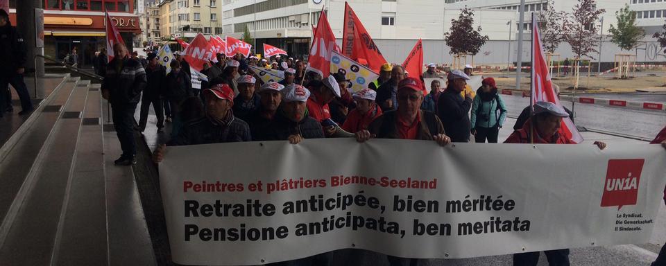 Cortège du 1er mai à Bienne. [RTS - Alain Arnaud]