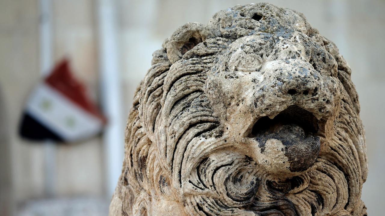Les archéologues travaillent dans l’urgence pour sauver des centaines de milliers d'objets du Musée national à Damas. [AFP - Joseph Eid]