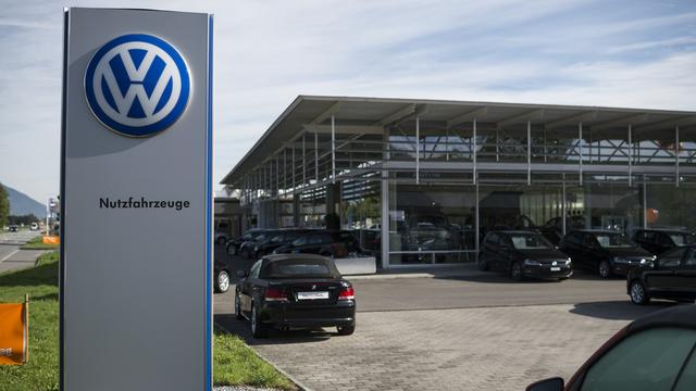 Le verdict représente un espoir de pouvoir obtenir réparation pour les détenteurs des véhicules du groupe VW. [keystone - Gian Ehrenzeller]