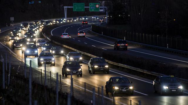 L'autoroute A9 à la hauteur de l'échangeur de la Veyre à Vevey. [Keystone - Cyril Zingaro]