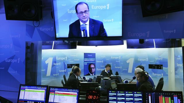 François Hollande défend son bilan sur Europe 1. [Miguel Medina, Pool via AP]