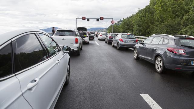 Le financement du fonds routier FORTA fait débat. [Keystone - Cyril Zingaro]