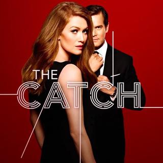 Mireille Enos (Alice Martin) et Peter Krause (Kieran Booth) dans "The Catch". [ShondaLand / ABC]