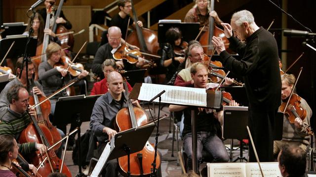 Le Boléro a été joué par les plus prestigieux orchestres sous la baguette des plus grands chefs, comme Pierre Boulez. [AP Photo - Michael Probst]