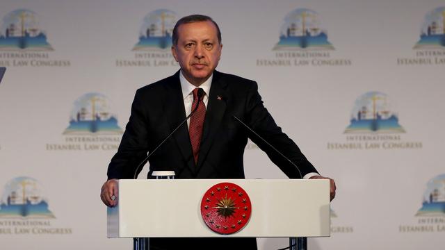 Recep Tayyip Erdogan a fait savoir que la Turquie ne peut pas être tenue à l’écart des opérations à Mossoul. [Anadolu agency/AFP - Berk Ozkan]