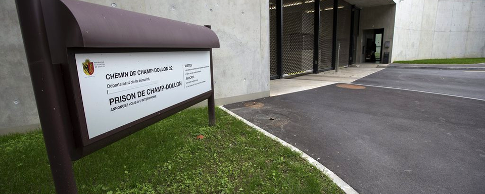 L'entrée de la prison de Champ-Dollon, dans le canton de Genève. [Keystone - Salvatore Di Nolfi]