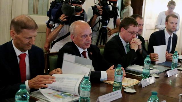 Ueli Maurer (centre) a conduit la délégation suisse lors de la rencontre de travail de Rome, ce mardi 5 juillet 2016. [EPA/Keystone - Fabio Campana]