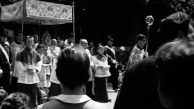 Procession de Fête-Dieu à Sion en 1960. [RTS]