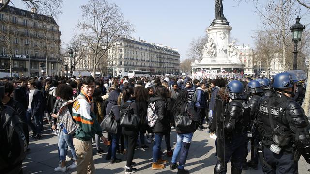 Chaque jour, des manifestants contre la loi sur le travail se rassemblent Place de la République (ici le 31 mars). [AFP Photo - Thomas Samson]