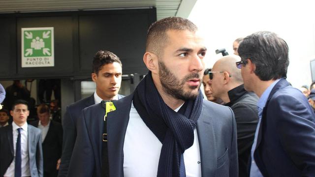 Karim Benzema peut à nouveau entrer en contact avec Mathieu Valbuena. [Keystone]