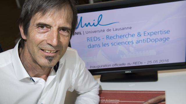 Le directeur du centre de Recherche et d'Expertise des sciences anti-Dopage (REDs), Martial Saugy, lors de son inauguration ce mercredi 25 mai 2016 a l'UNIL. [Keystone - Jean-Christophe Bott]