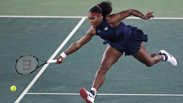 Déjé éliminée en double, Serena Williams ne gardera pas un bon souvenir de Rio. [Keystone - Charles Krupa]