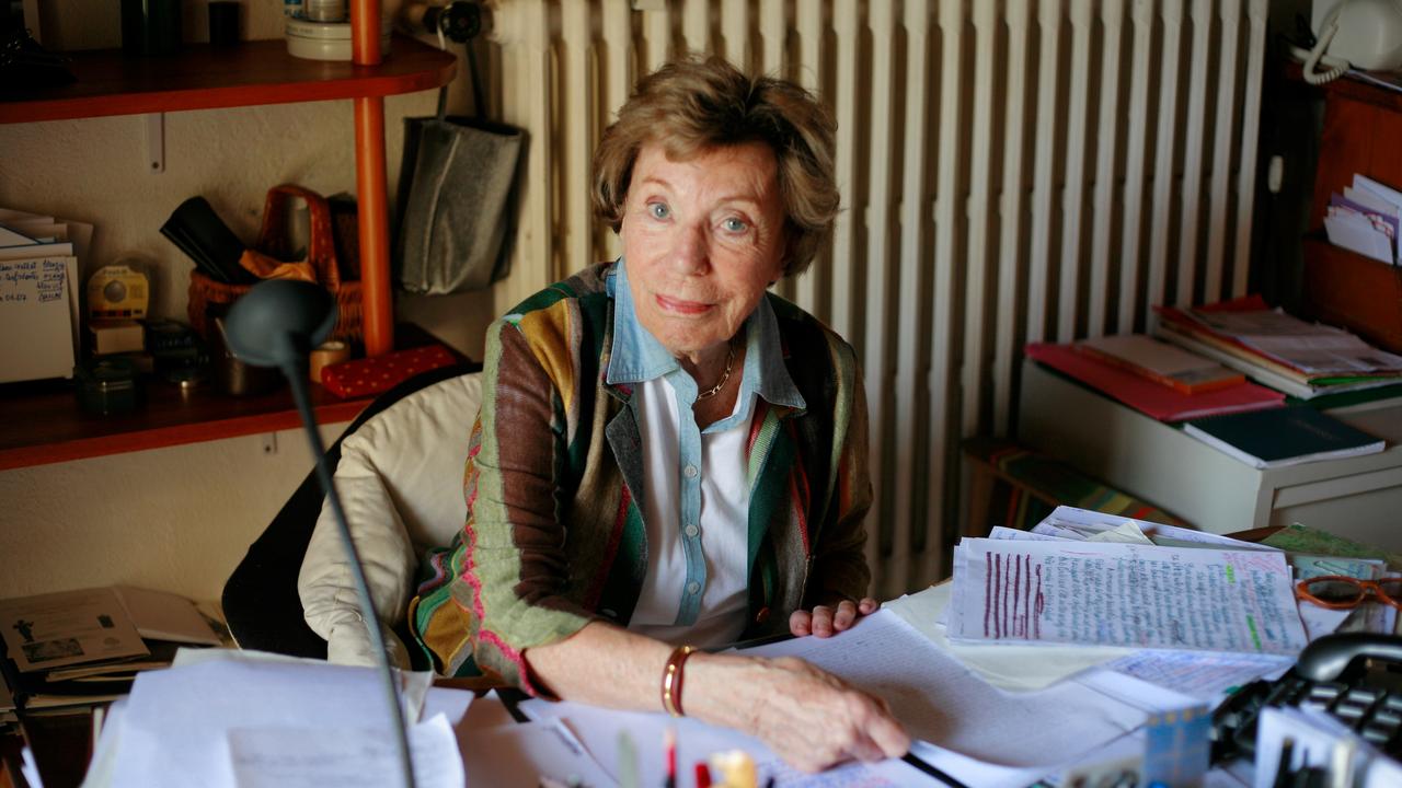 Benoîte Groult dans sa maison de Hyères en 2007. [Afp - Catherine Gugelmann]