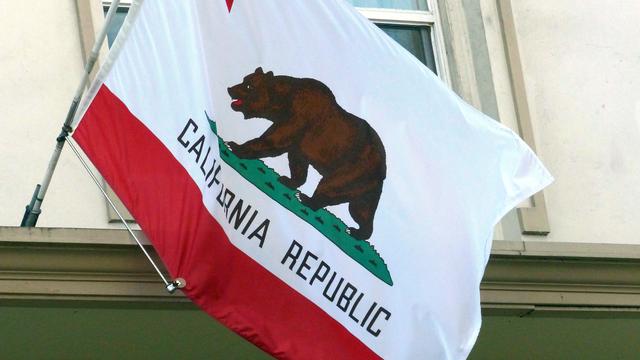 Le drapeau californien. [AFP - Barbara Munker]