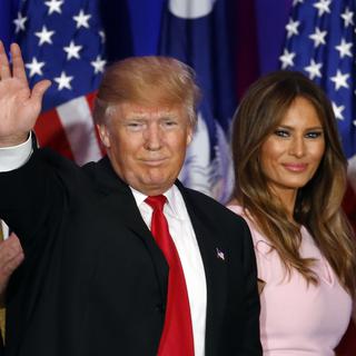 Donald Trump, accompagné de sa femme, célèbre sa victoire lors de la primaire républicaine en Caroline du Sud.