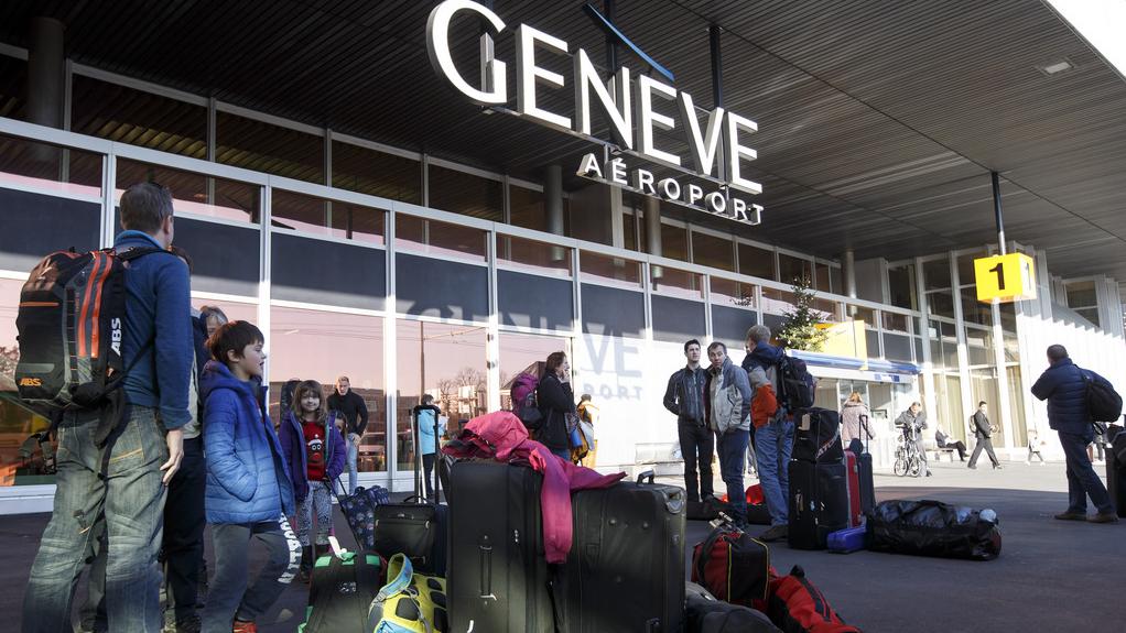 L'aéroport de Genève a dénombré plus de 15 millions de passagers en 2015. [Keystone - Salvatore Di Nolfi]