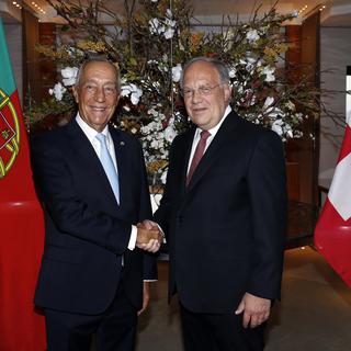 Le président portugais Marcelo Rebelo de Sousa reçu par Johann Schneider-Ammann. [Denis Balibouse]