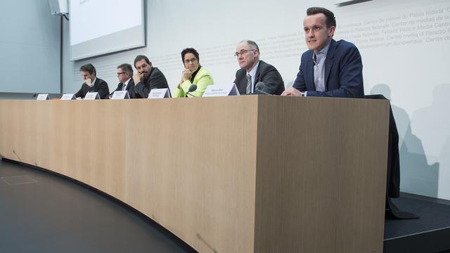 Le comité opposé à l'initiative des jeunes socialiste a exposé ses arguments mardi. [Keystone - Marcel Bieri]