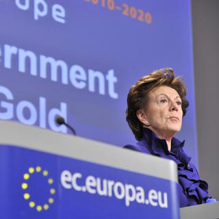 Neelie Kroes, alors commissaire européenne à la société numérique, lors d'une conférence de presse sur l'"open data" en décembre 2011 à Bruxelles. [AFP - GEORGES GOBET]
