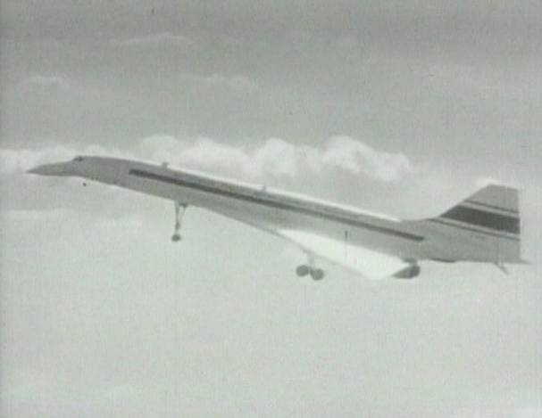 Vol d'essai du Concorde depuis l'aéroport de Toulouse. [RTS]