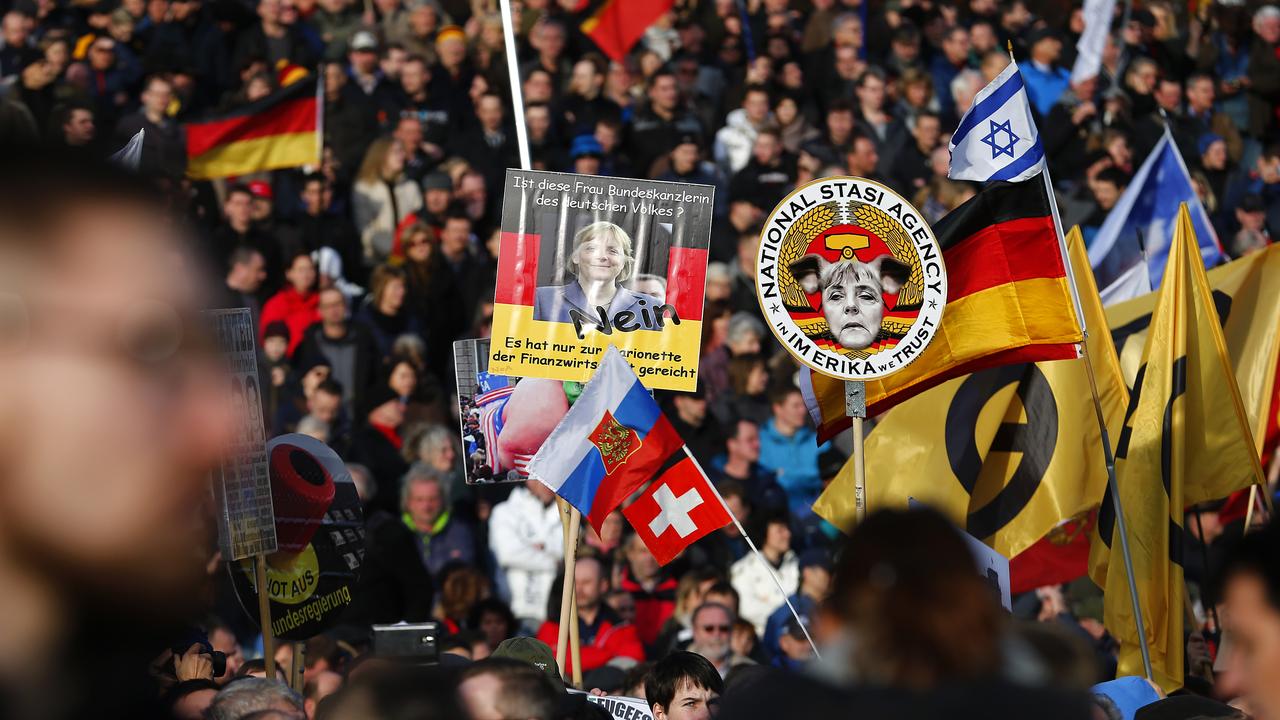 Des milliers de partisans du mouvement islamophobe allemand Pegida étaient rassemblés le 6 février à Dresde. [Hannibal Hanschke]