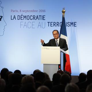 François Hollande fait un discours très attendu sur le terrorisme. [key - AP Photo/Christophe Ena, Pool]