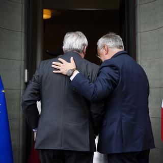 Johann Schneider-Ammann et Jean-Claude Juncker lors d'une rencontre à Zurich en septembre 2016. [Keystone - Manuel Lopez]