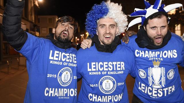 Leicester a remporté son premier titre de champion d'Angleterre. [EPA/Facundo Arrizabalaga]