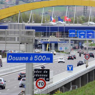 Le poste de douane entre Bardonnex (GE) et Saint-Julien-en-Genevois (F). [AFP - Rémy GENOUD]