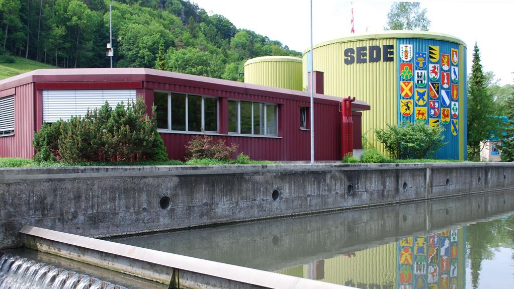 La station d'épuration des eaux usées de Soyhières, dans le Jura. [RTS - Gaël Klein]