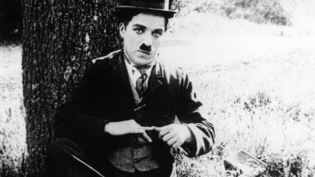 Charlie Chaplin dans "The Tramp" en 1915. [AFP]