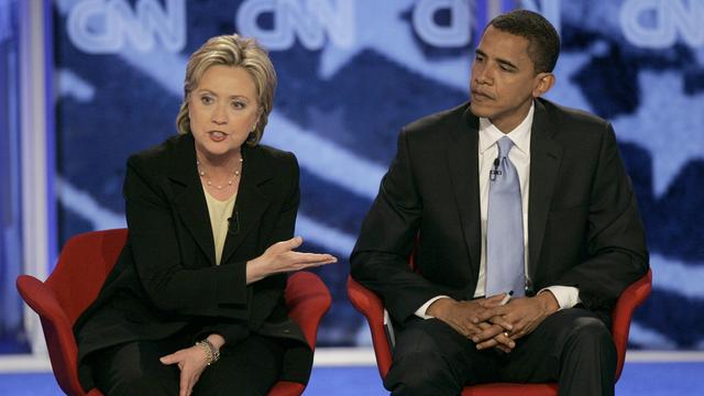 Hilary Clinton et Barack Obama, en 2007. [AP Photo/Keystone - Charles Krupa]