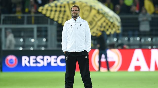 Séquence émotion pour Jürgen Klopp. L'ancien mentor du Borussia a été accueilli sous les acclamations de la tribune sud. [EQ - Osnapix]