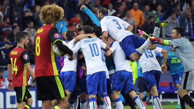 Les joueurs italiens célèbrent un goal lors du match contre la Belgique, le 13 juin 2016 à Lyon. [AFP - Grigory Sisoev]