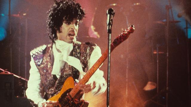 Prince dans "Purple Rain", film d'Albert Magnoli, 1984. [Warner Bros / Collection ChristopheL]