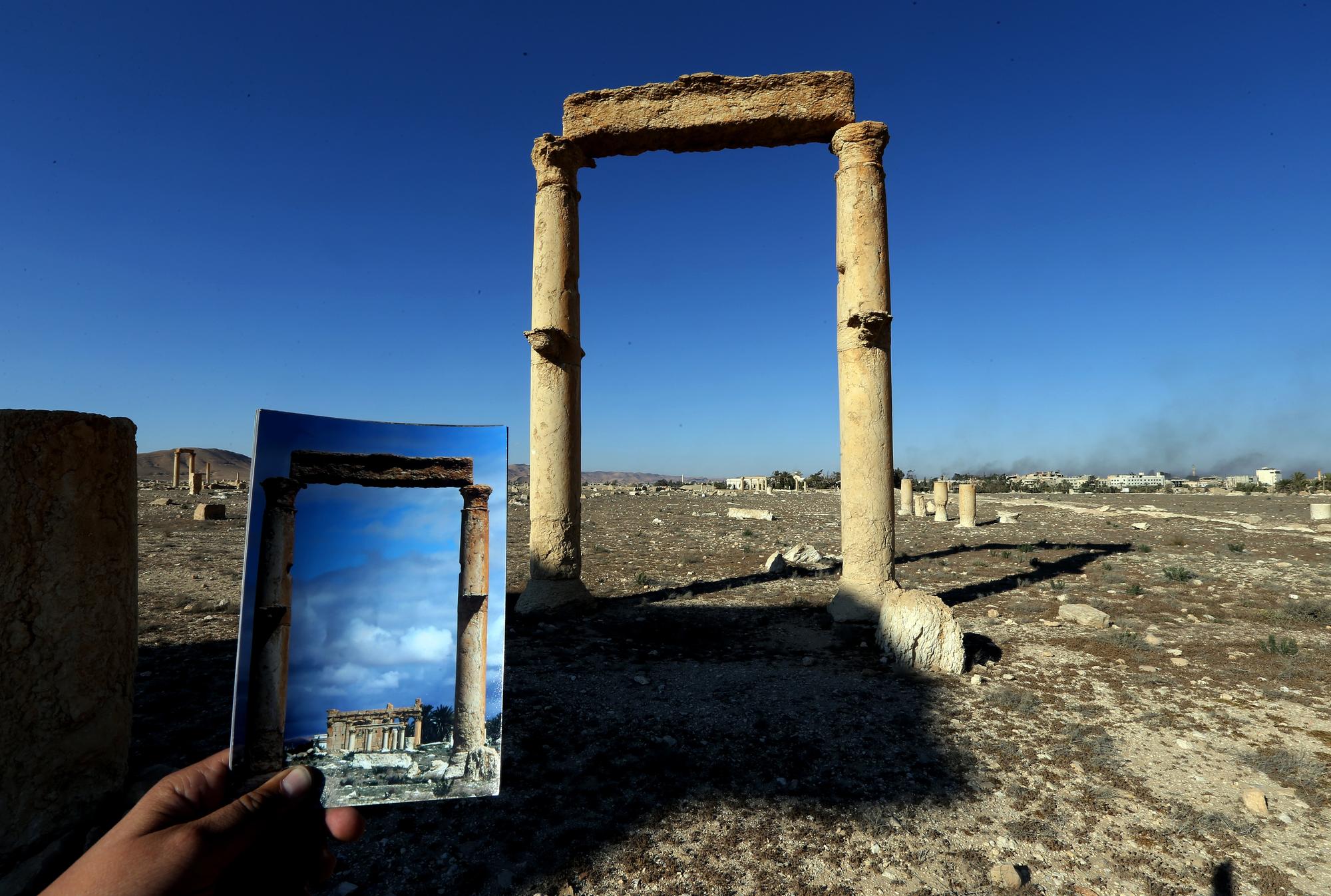 Au temple de Baal Shamin, seules les colonnes corinthiennes subsistent. [AFP - Joseph Eid]