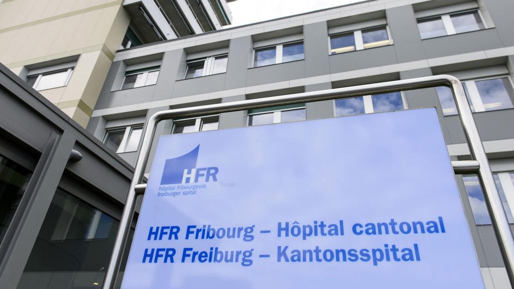 La maternité de l'Hôpital cantonal de Fribourg a fait peau neuve. [Keystone - Jean-Christophe Bott]
