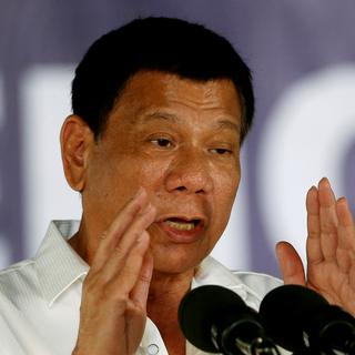 Le président Rodrigo Duterte, connu pour son franc-parler, promet de n'avoir aucune tolérance envers les fonctionnaires corrompus. [reuters - Erik De Castro]