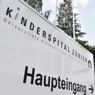 Les chercheurs du Kinderspital de Zurich parlent d'une première européenne. [Keystone - Walter Bieri]