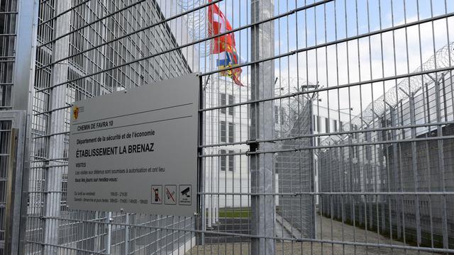 L'entrée de la nouvelle prison Brenaz+100 à Puplinge (GE). [Keystone - Martial Trezzini]