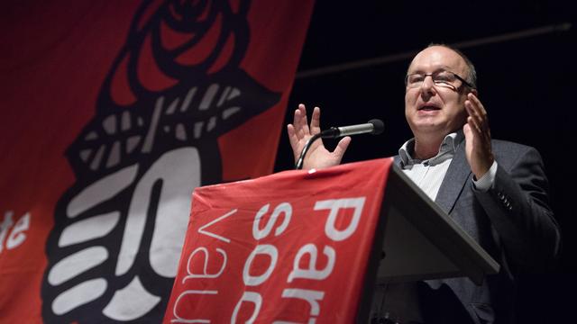 Le conseiller d'Etat vaudois Pierre-Yves Maillard parle lors du congrès extraordinaire du Parti socialiste vaudois le 27 septembre 2016 à Lausanne. [Keystone - Laurent Gilliéron]