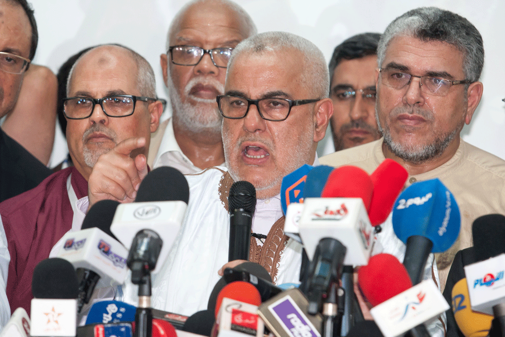 Le parti islamiste Justice et Développement remporte les législatives au Maroc.