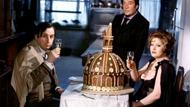 Philippe Noiret, Ugo Tognazzi et Andréa Ferréol dans "La grande bouffe" de Marco Ferreri, 1973. [Unifrance.org]