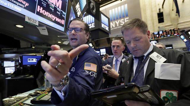 La Bourse de Wall Street a ouvert légèrement à la hausse le 14 novembre. [Richard Drew]