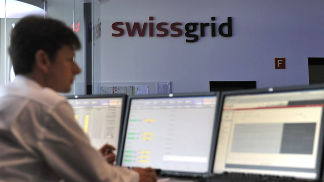 Cantons romands et BKW sont en conflit sur la question du contrôle de Swissgrid. [Keystone - Georgios Kefalas]